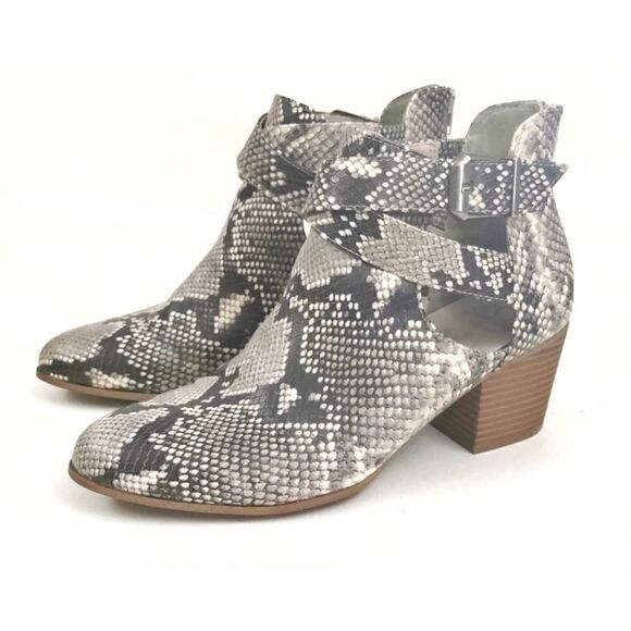 FERGALICIOUS KELSEY ANKLE BOOTS NATURAL SNAKE PRINT SIZE 9.5 - Picture 8 of 8